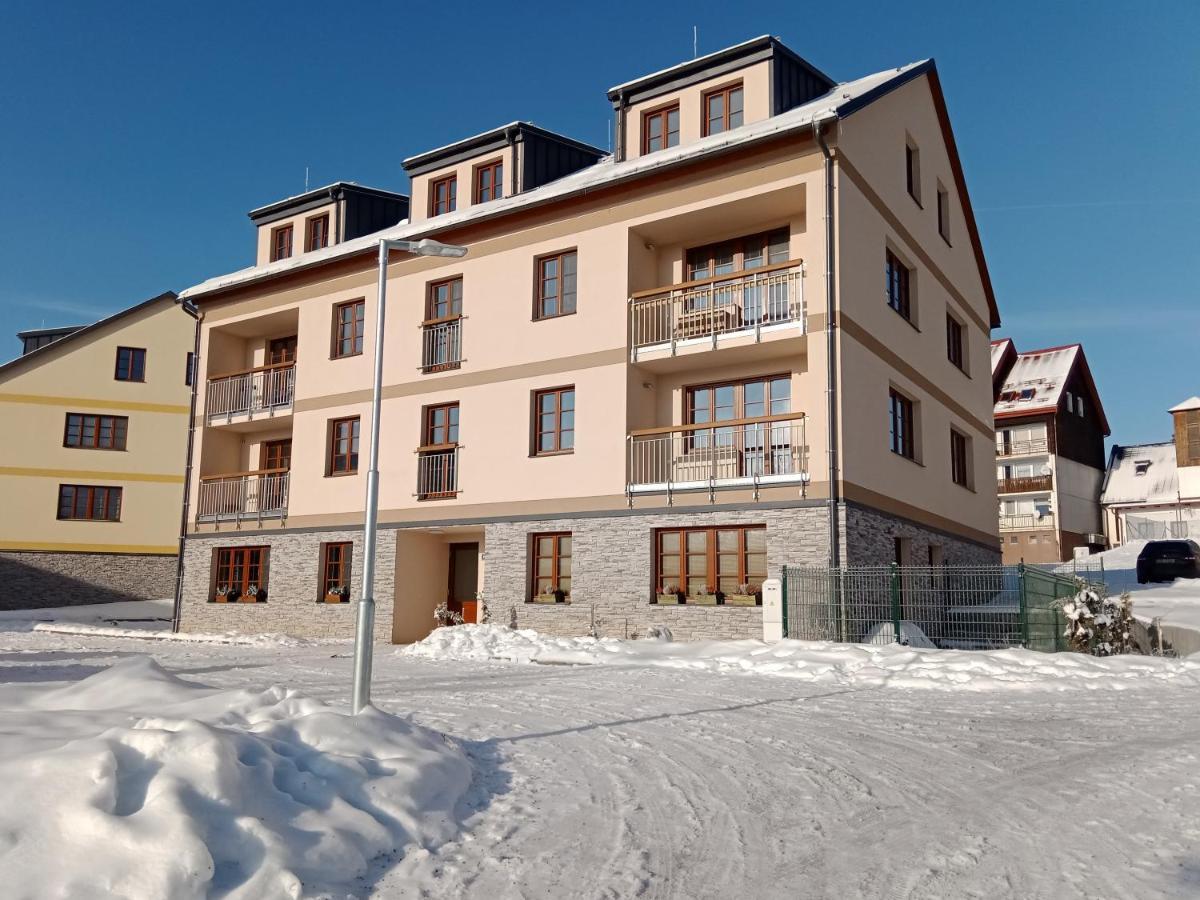 Apartman Hubert Kasperske Hory Exterior foto